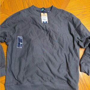 Chubbies men’s gray “the black where I belong” crew neck